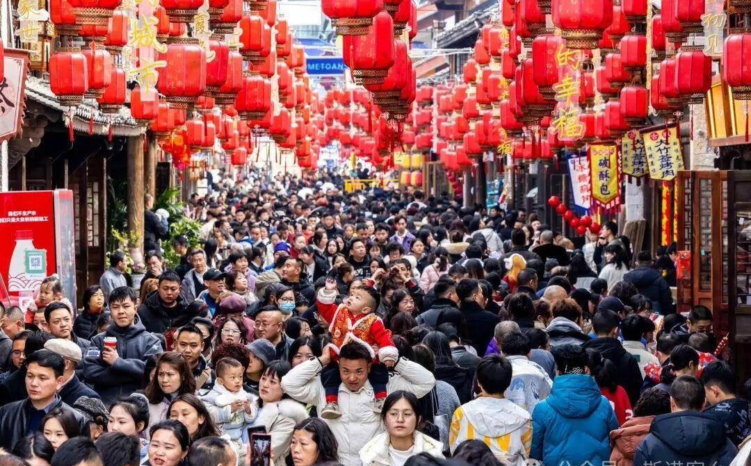 场想全力以赴的斯诺克大赛pg电子入口春节如同一(图2)